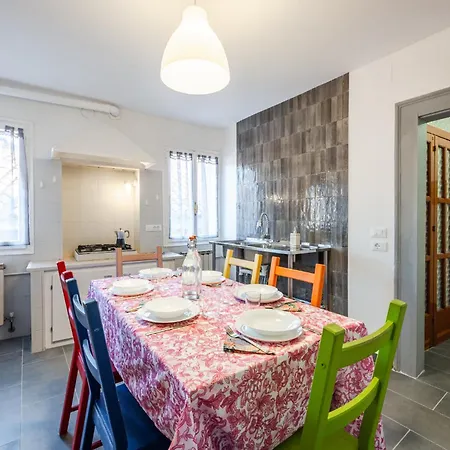 Queen Carlotta Apartment *