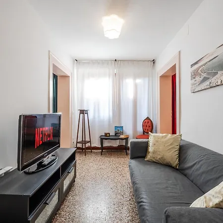 Queen Carlotta Apartment *
